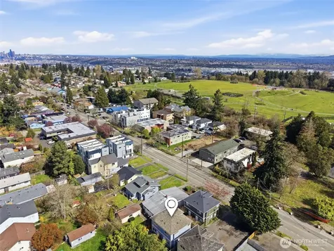 8847 9th Avenue SW Seattle WA 98106