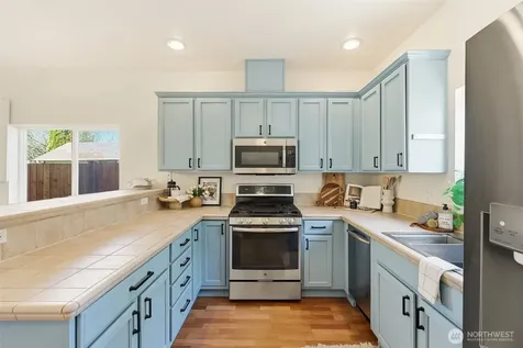 8847 9th Avenue SW Seattle WA 98106
