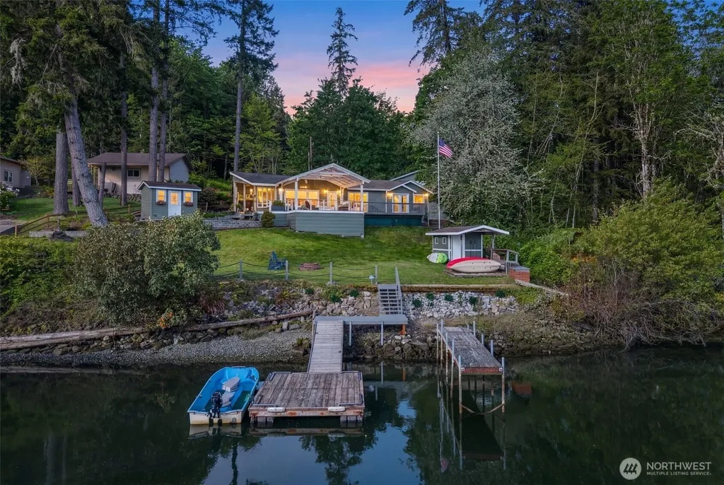 4751 E Pickering Road Shelton WA 98584