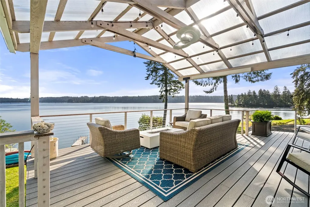 4751 E Pickering Road Shelton WA 98584