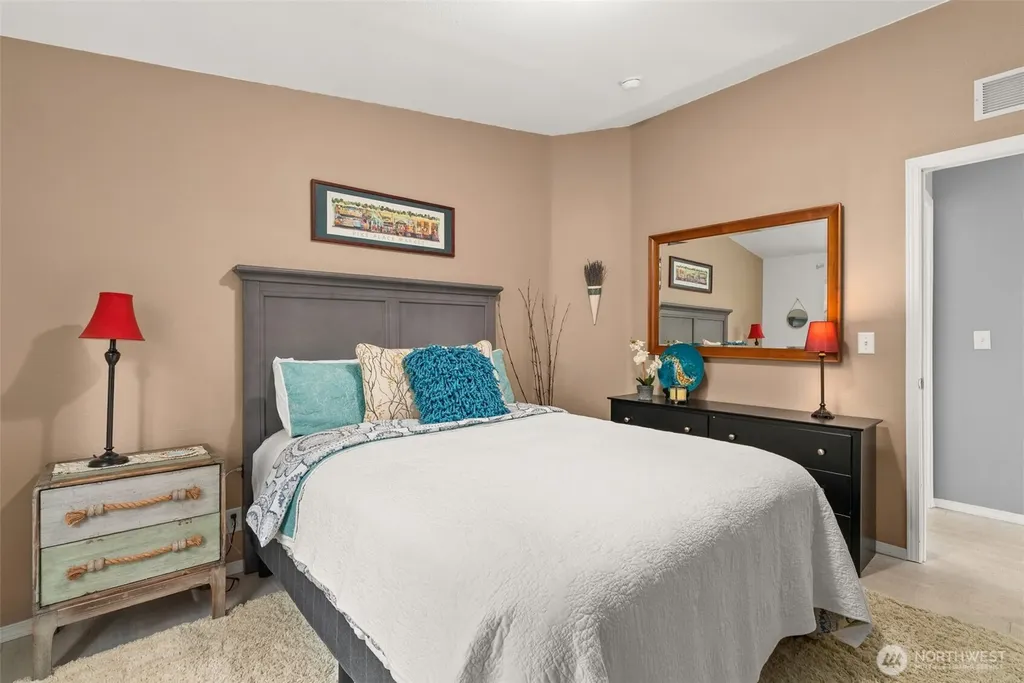 4751 E Pickering Road Shelton WA 98584