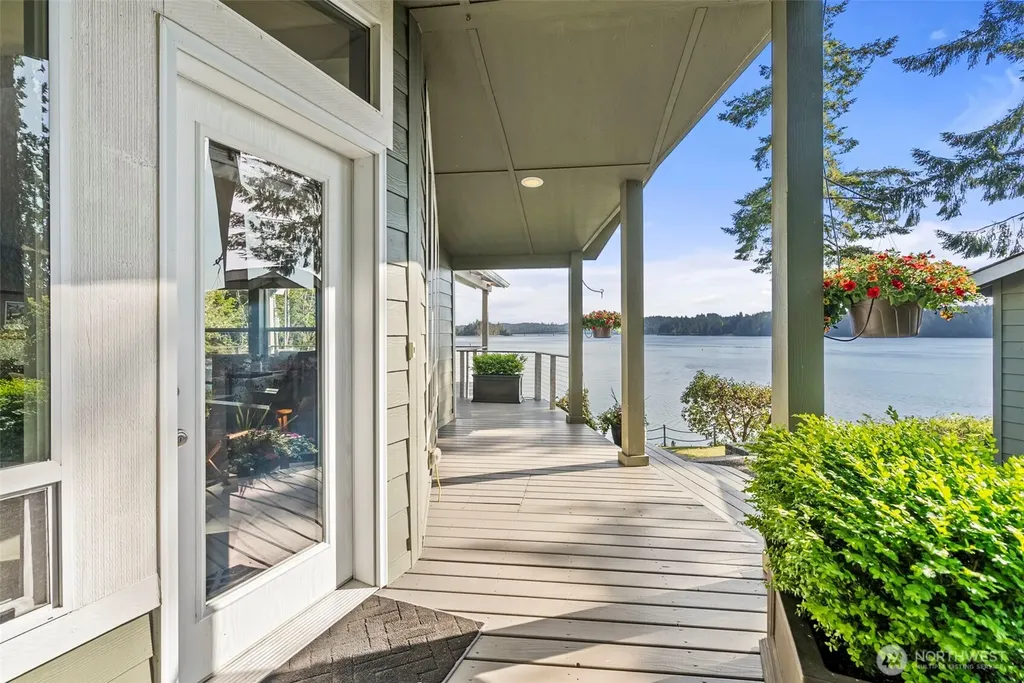 4751 E Pickering Road Shelton WA 98584