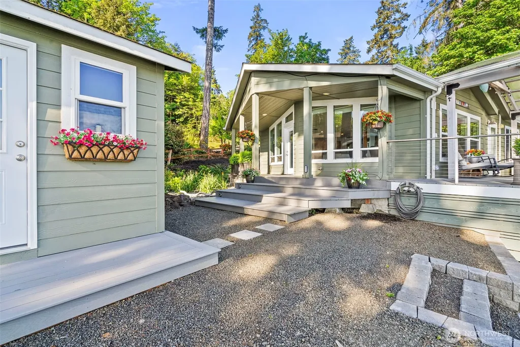 4751 E Pickering Road Shelton WA 98584