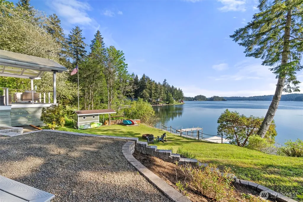 4751 E Pickering Road Shelton WA 98584