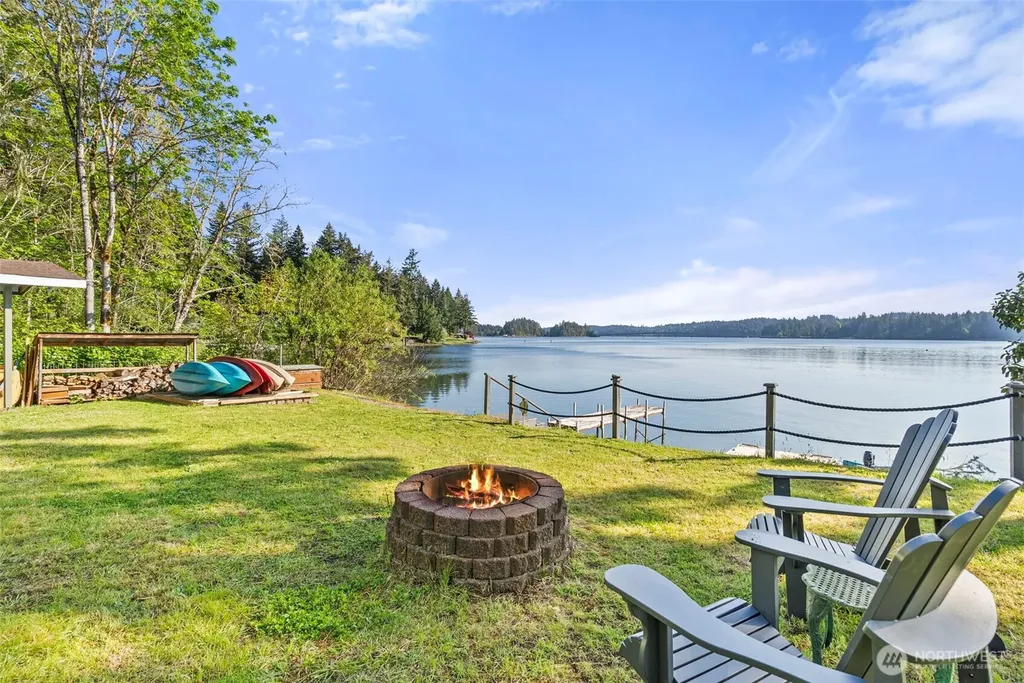 4751 E Pickering Road Shelton WA 98584