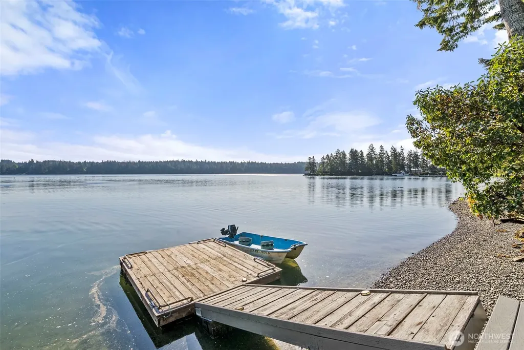 4751 E Pickering Road Shelton WA 98584