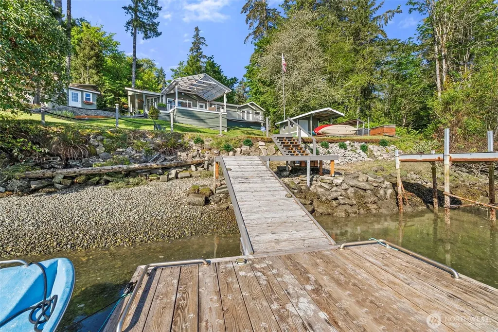 4751 E Pickering Road Shelton WA 98584