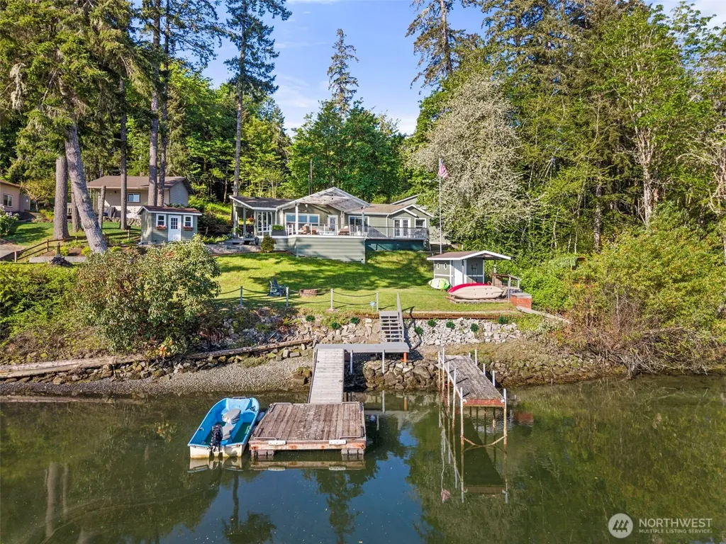 4751 E Pickering Road Shelton WA 98584