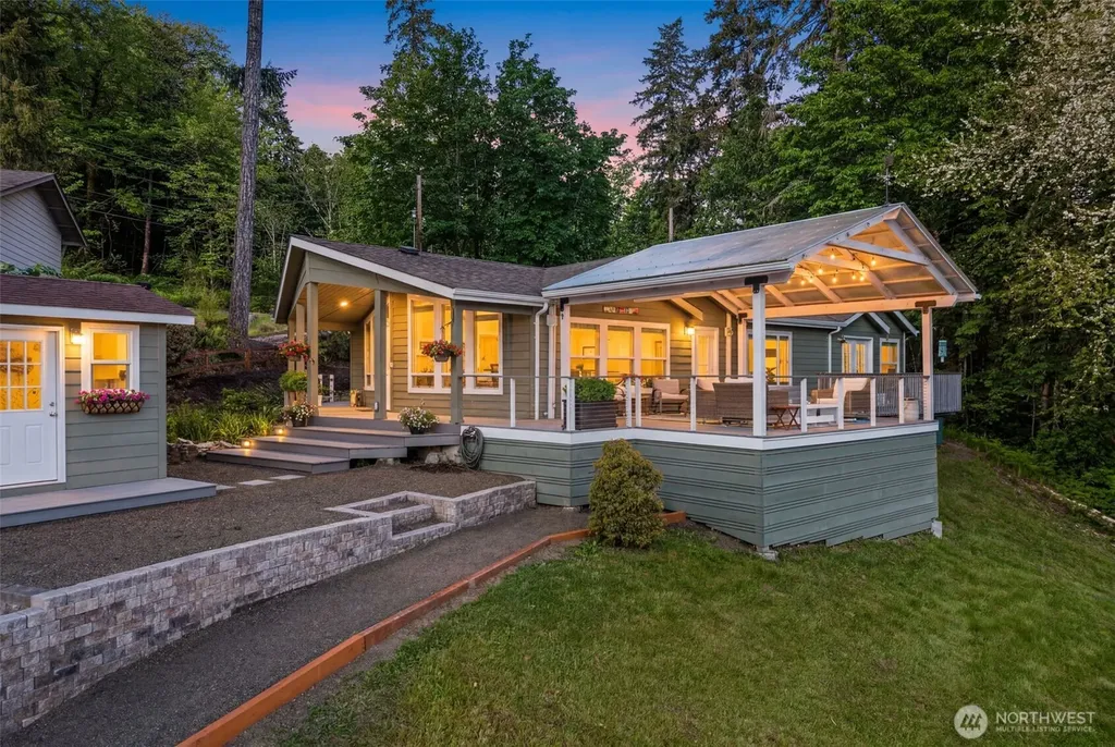 4751 E Pickering Road Shelton WA 98584
