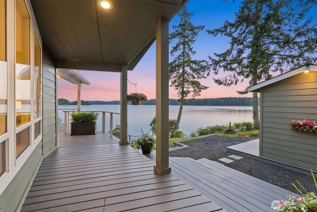 4751 E Pickering Road Shelton WA 98584