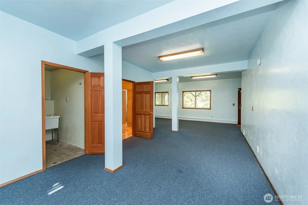 997 Old Olympic Highway Port Angeles WA 98362