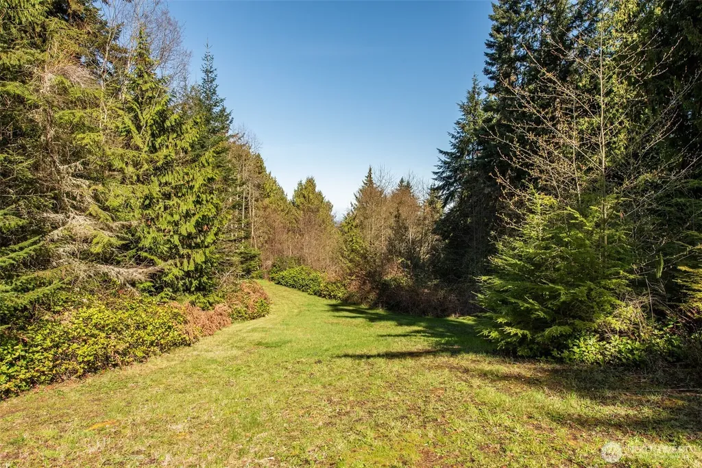 997 Old Olympic Highway Port Angeles WA 98362