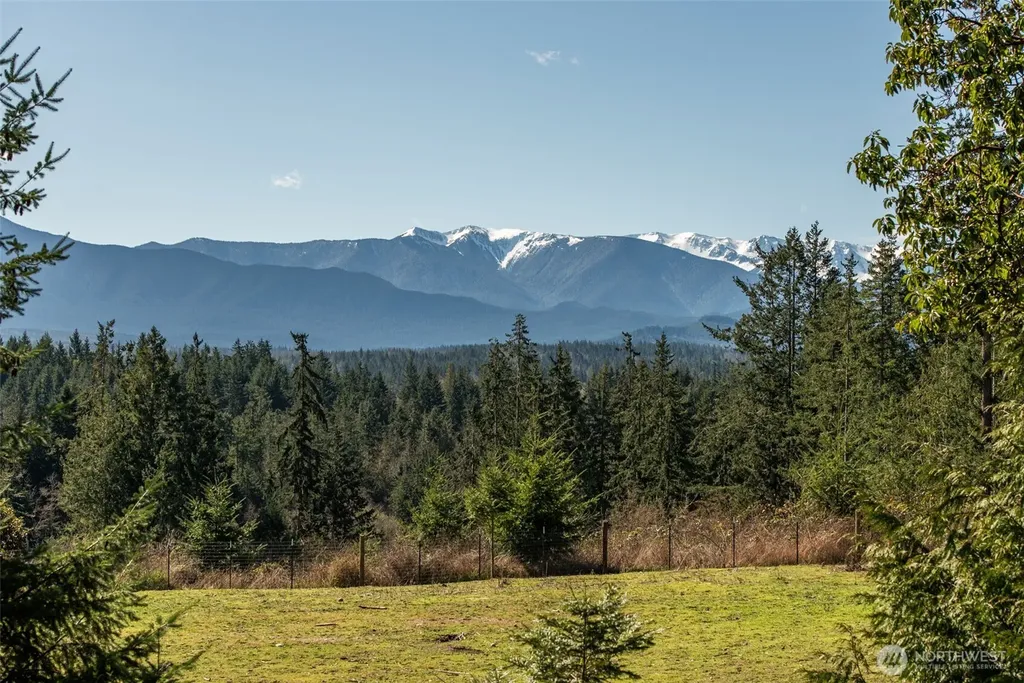 997 Old Olympic Highway Port Angeles WA 98362