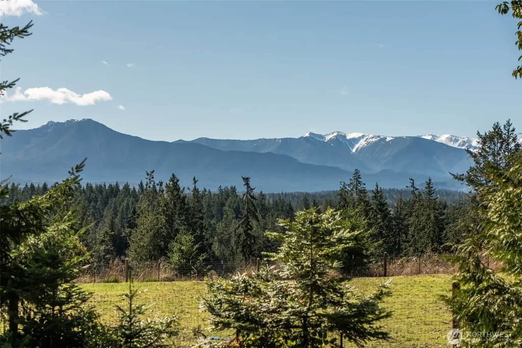 997 Old Olympic Highway Port Angeles WA 98362