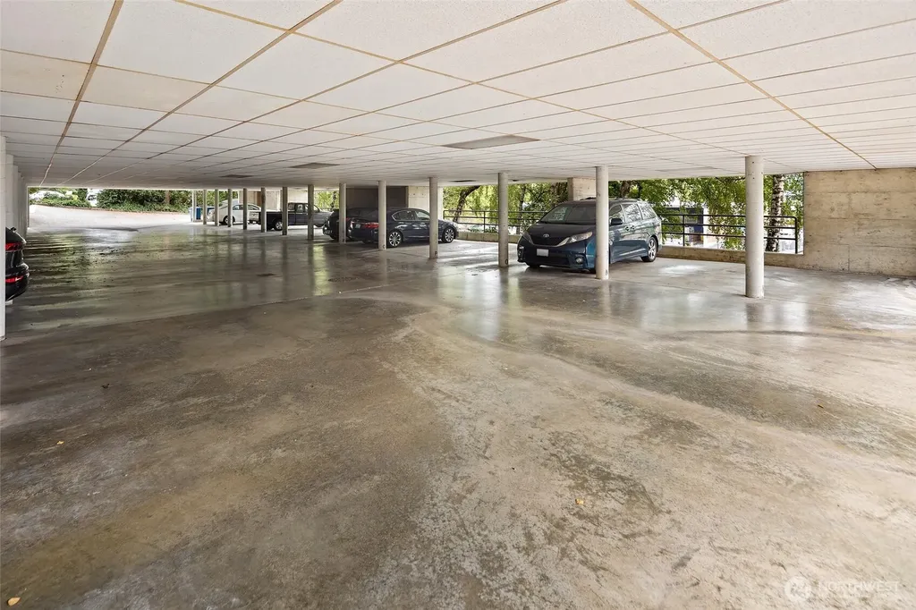 3055 80th Avenue SE Mercer Island WA 98040