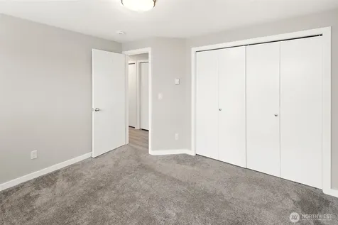 3055 80th Avenue SE Mercer Island WA 98040