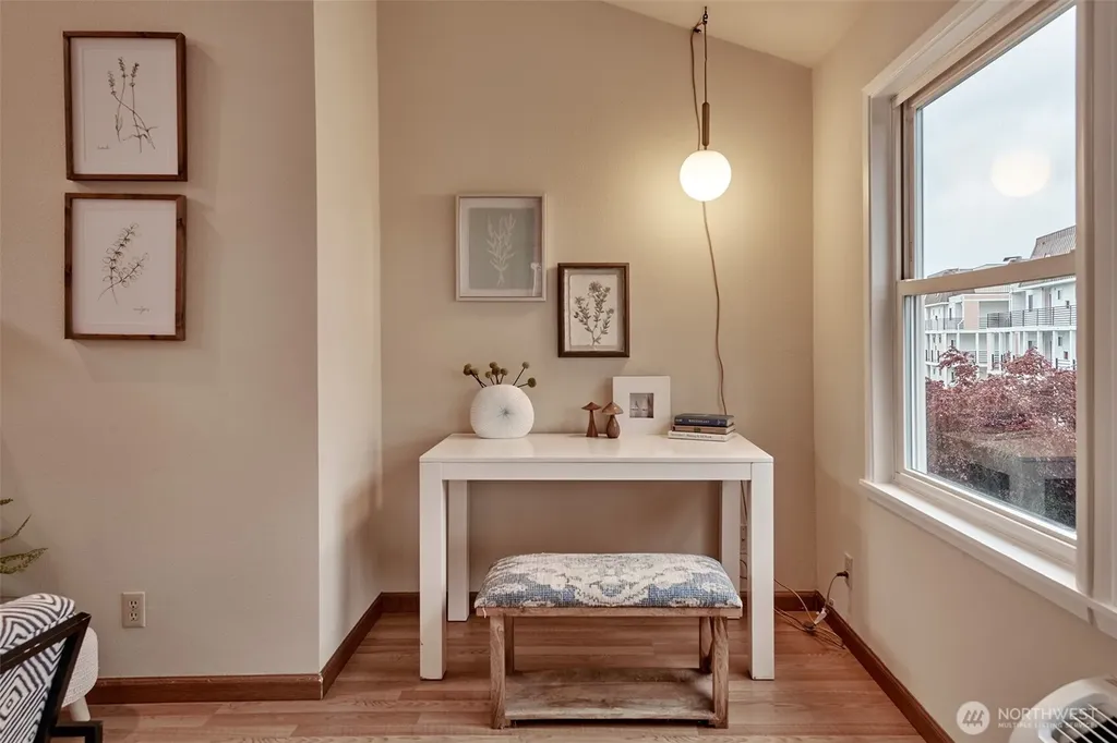 909 N 35th Street Seattle WA 98103