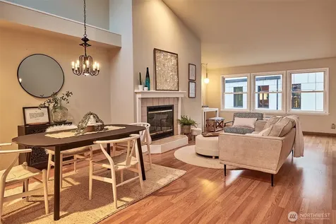 909 N 35th Street Seattle WA 98103