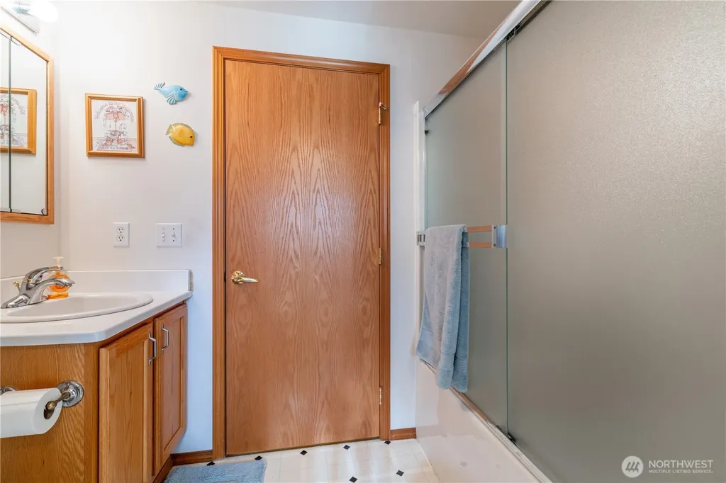 550 E Budd Drive Shelton WA 98584