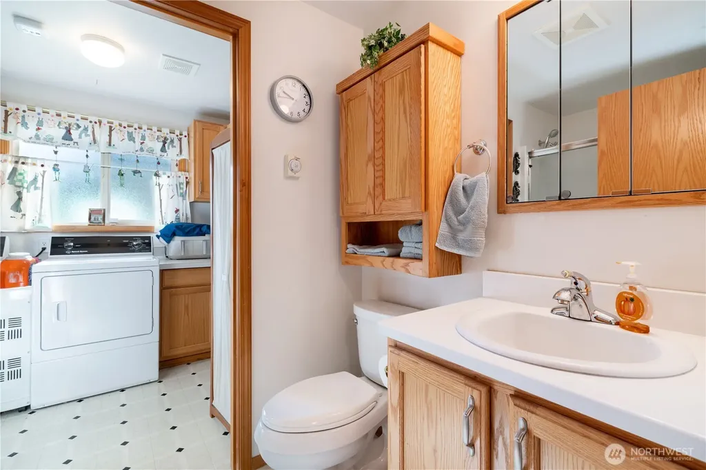 550 E Budd Drive Shelton WA 98584