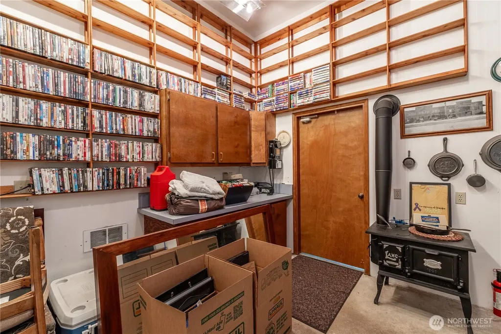 550 E Budd Drive Shelton WA 98584