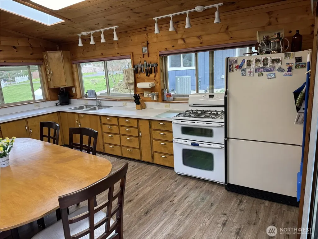550 E Budd Drive Shelton WA 98584