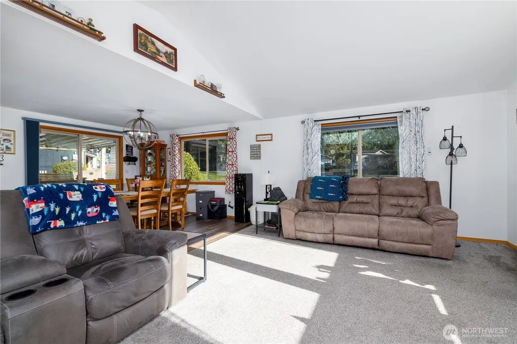 550 E Budd Drive Shelton WA 98584