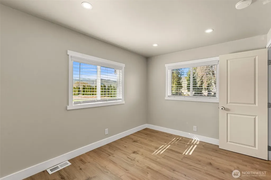 420 30th Street NW East Wenatchee WA 98802
