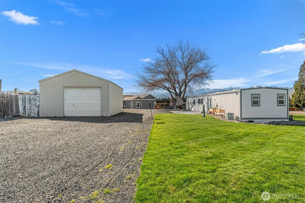 420 30th Street NW East Wenatchee WA 98802