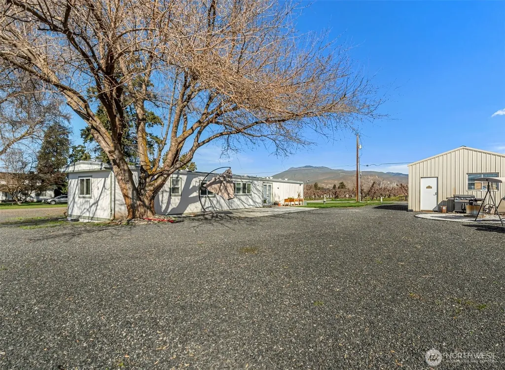 420 30th Street NW East Wenatchee WA 98802