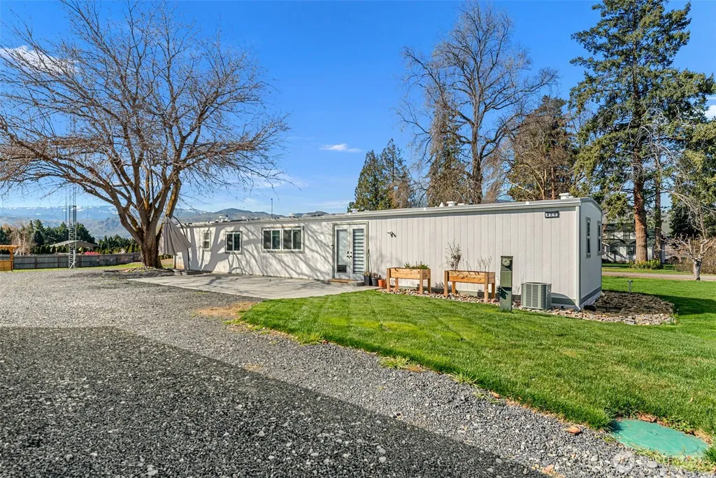 420 30th Street NW East Wenatchee WA 98802