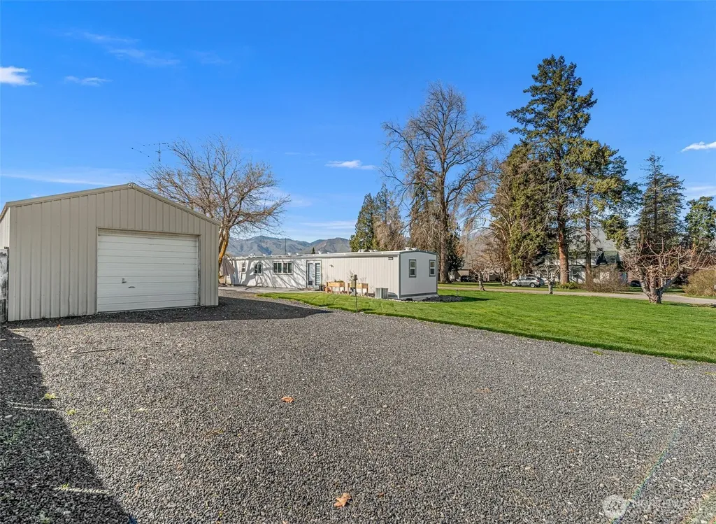 420 30th Street NW East Wenatchee WA 98802