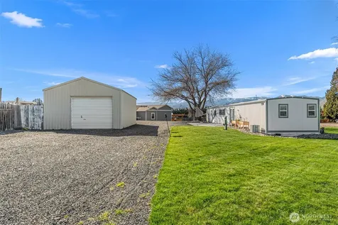 420 30th Street NW East Wenatchee WA 98802