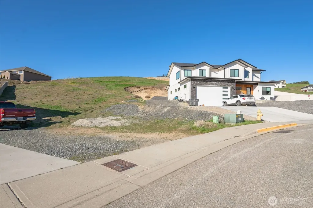 83 Sunny Meadows Loop Wenatchee WA 98801
