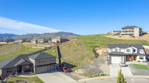 83 Sunny Meadows Loop Wenatchee WA 98801