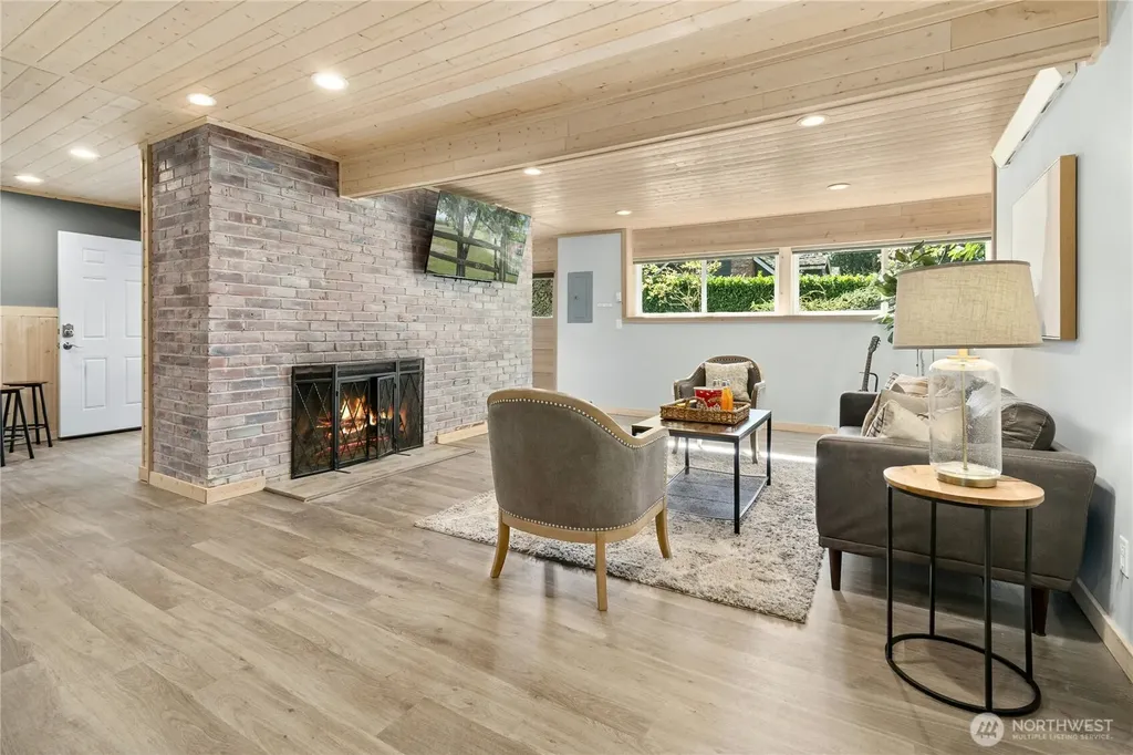 3016 106th Avenue SE Bellevue WA 98004