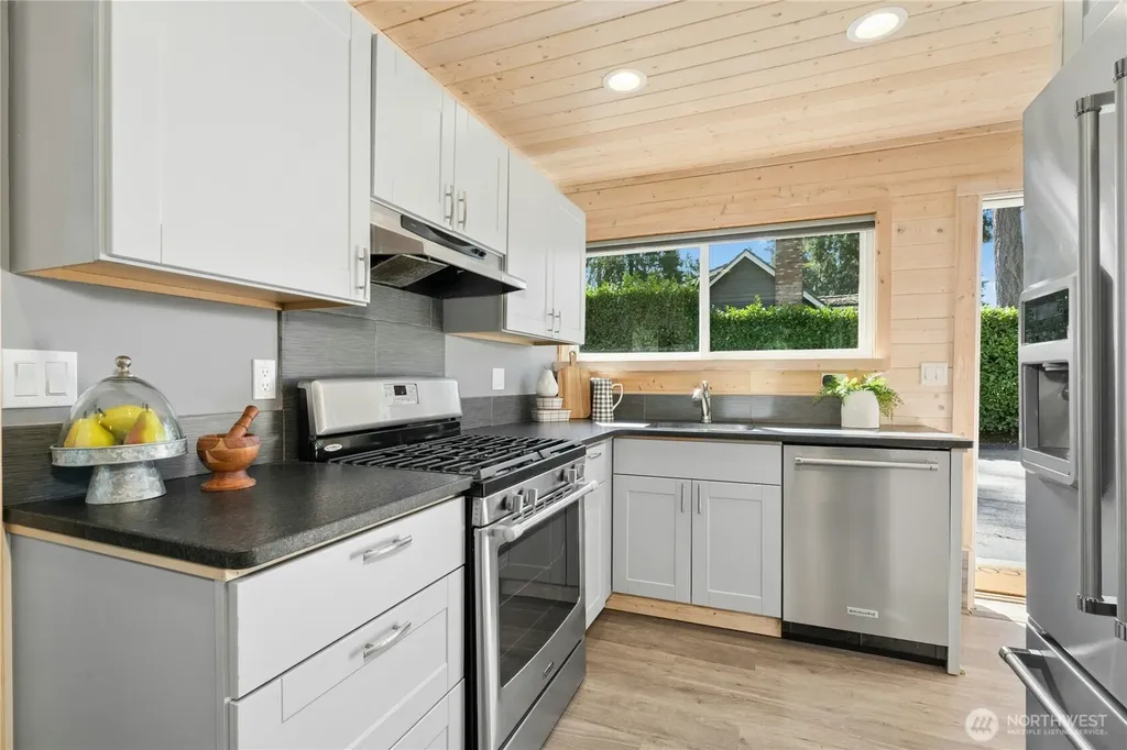 3016 106th Avenue SE Bellevue WA 98004