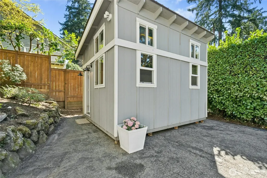 3016 106th Avenue SE Bellevue WA 98004