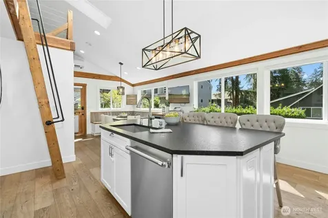 3016 106th Avenue SE Bellevue WA 98004