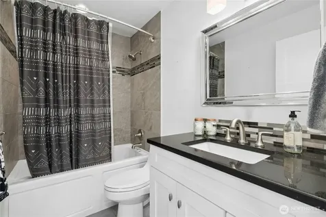 3016 106th Avenue SE Bellevue WA 98004