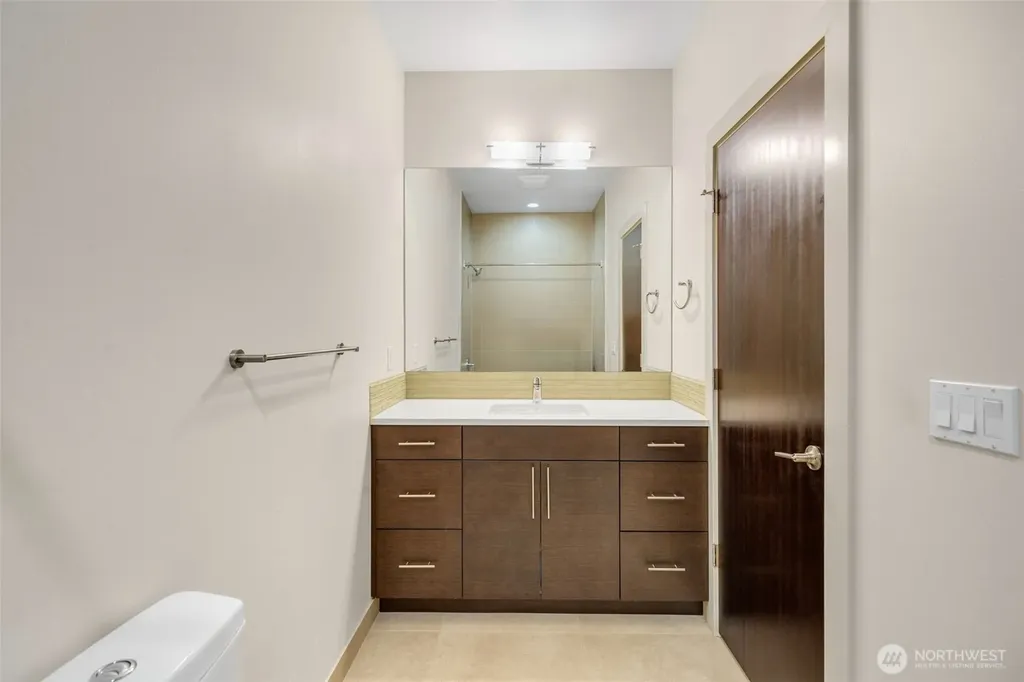 9719 Lake Shore Boulevard NE Seattle WA 98115