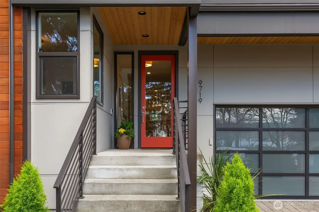 9719 Lake Shore Boulevard NE Seattle WA 98115