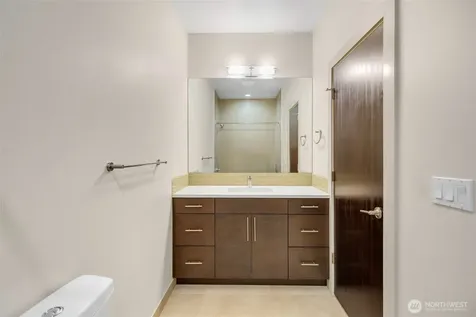 9719 Lake Shore Boulevard NE Seattle WA 98115