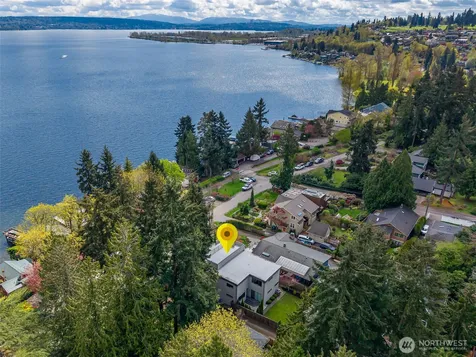 9719 Lake Shore Boulevard NE Seattle WA 98115