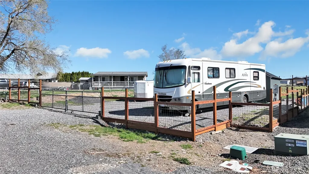 507 SW Autumn Loop Mattawa WA 99349