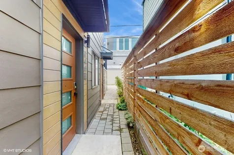 442 13th Avenue Seattle WA 98122