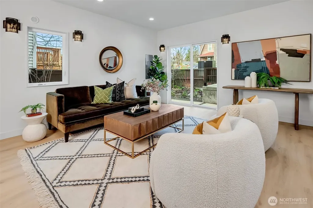 4405 S Holly Street Seattle WA 98118