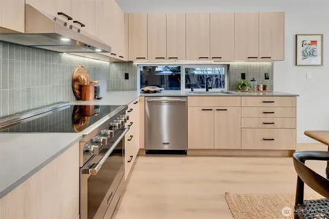 4405 S Holly Street Seattle WA 98118