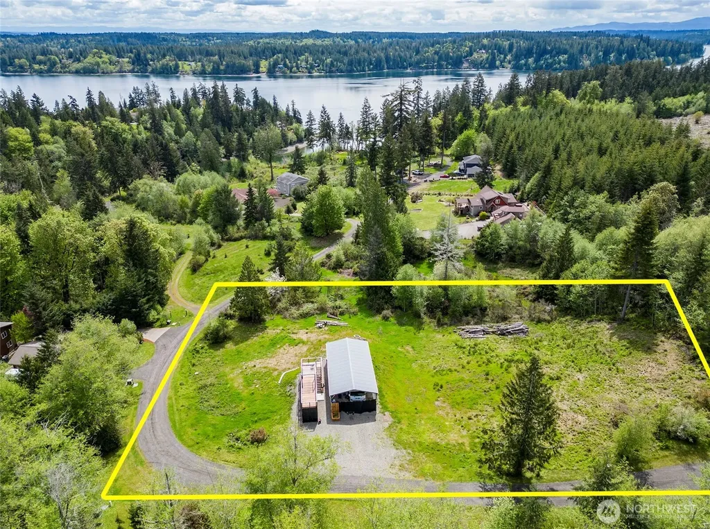 770 E April Avenue Grapeview WA 98546