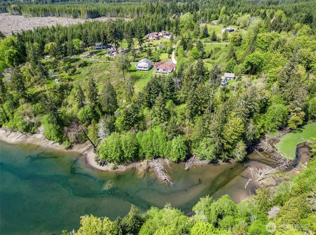 770 E April Avenue Grapeview WA 98546